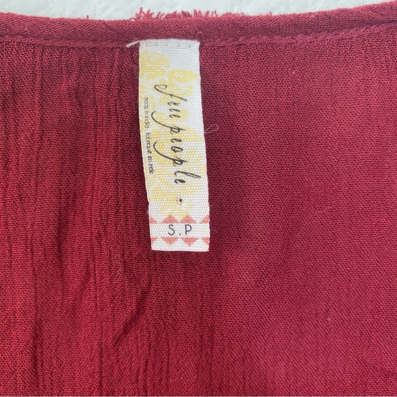 Women’s red Free People blouse size S with buttons and flowy sleeves - Picture 3 of 9